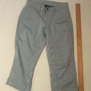 Kuhl Women's Kapri Capri Hiking Pants Capri Leg Light Blue Size 8 Zip Pocket